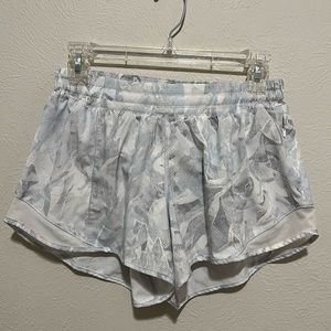 Lululemon Hotty Hot Short Low Rise